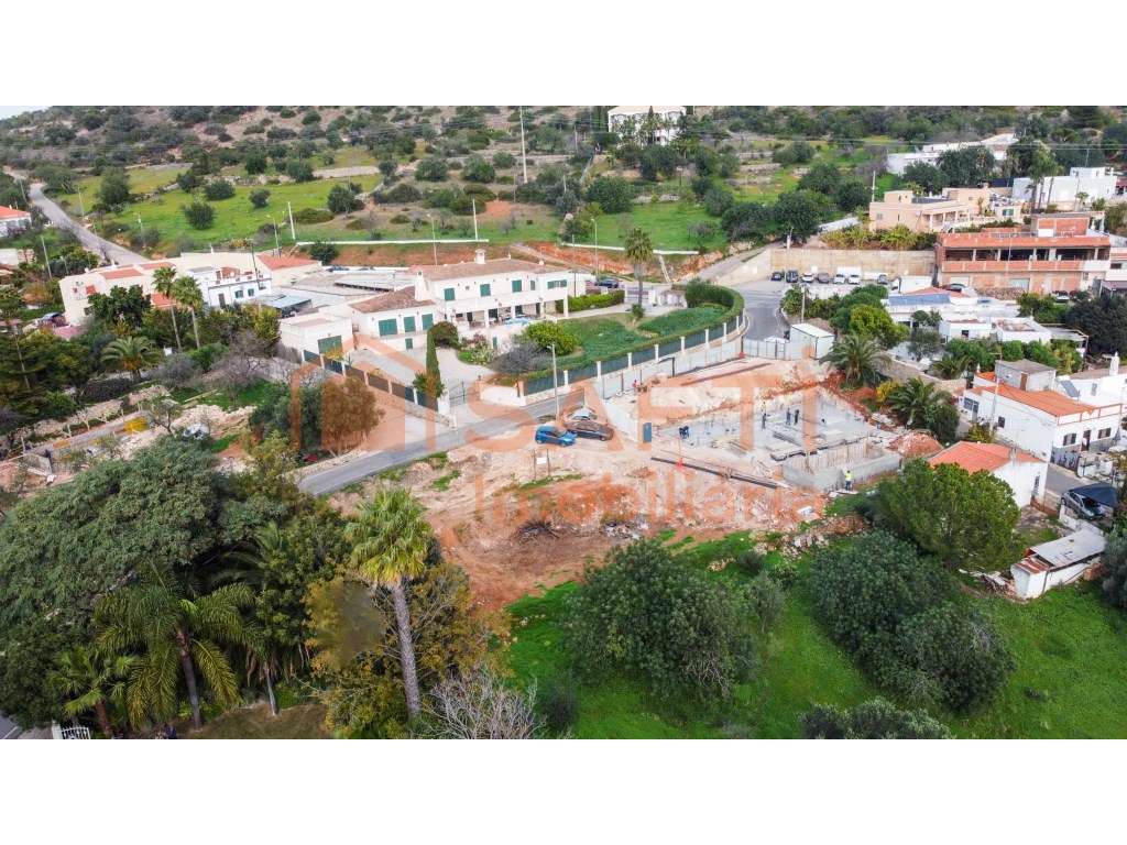 Loulé, Terreno com Projeto Aprovado para Construção de Moradia - Grande imagem: 5/15