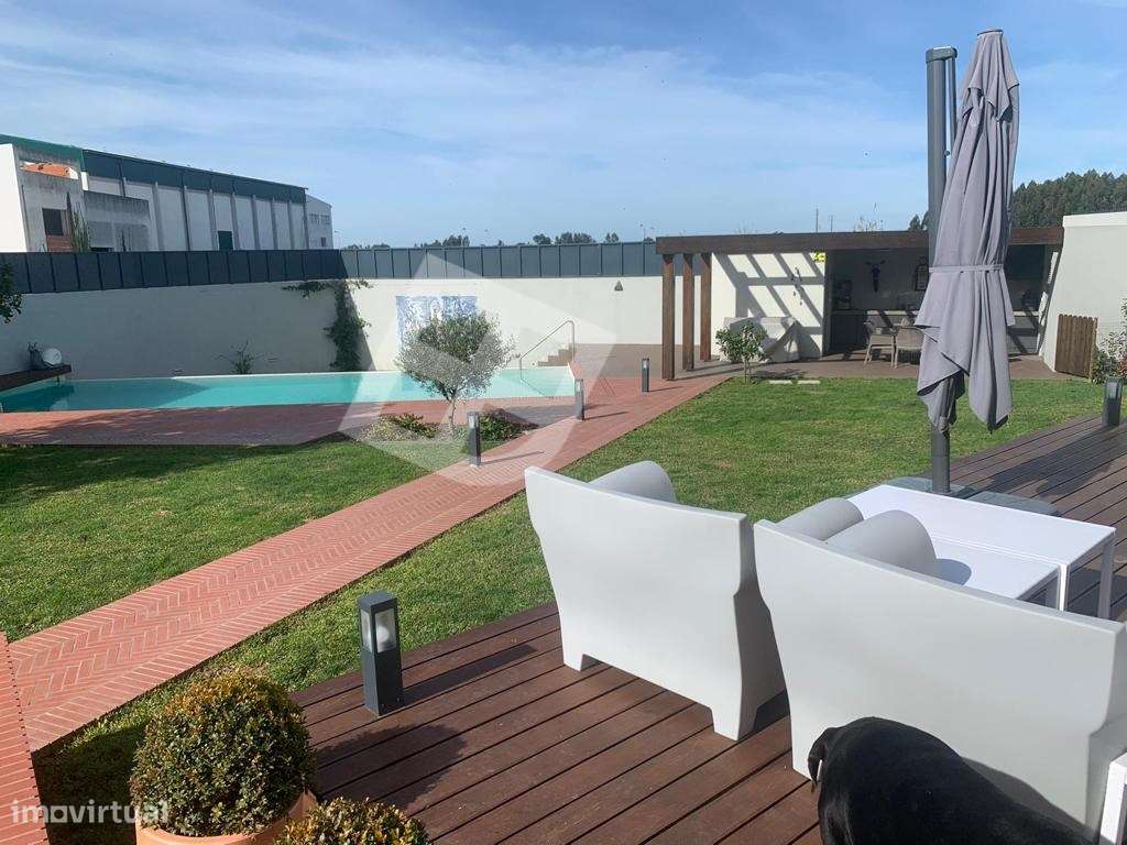 Moradia T4 Centro de Aveiro C/ Piscina - Grande imagem: 1/22