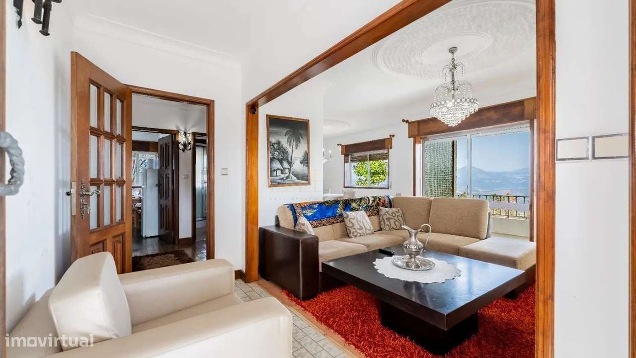 Exclusiva Moradia T4 com 556m² e 1.000m² de Terreno-12