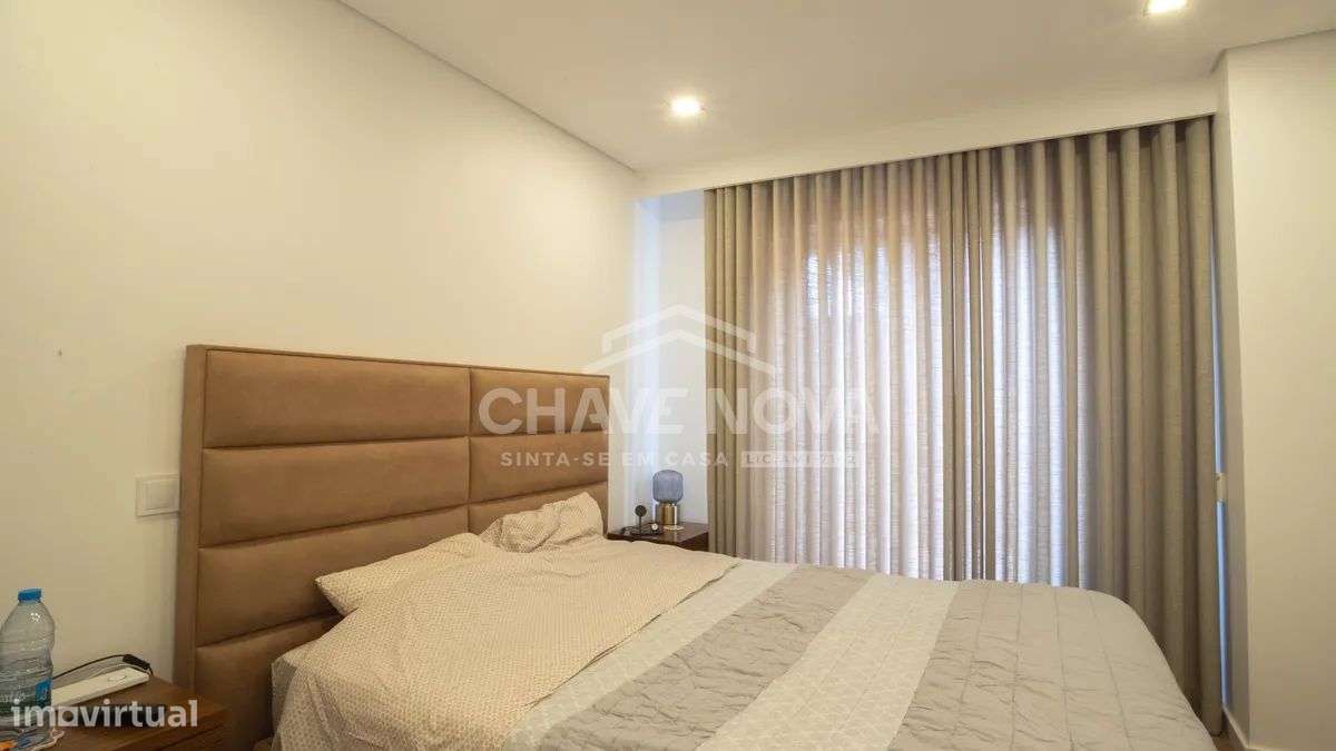 Apartamento T3 Renovado em São João da Madeira-14