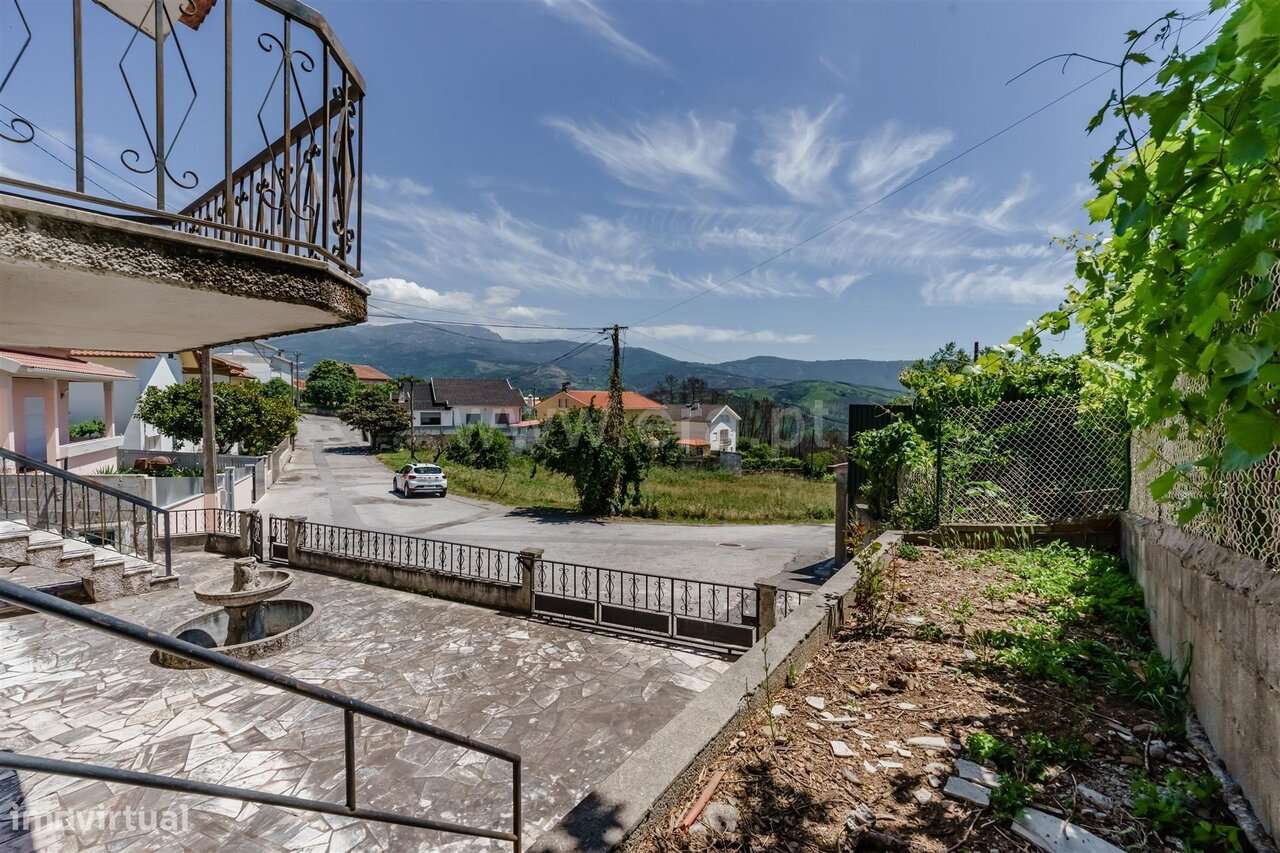 Moradia Isolada T3 / Seia, Torrozelo-7
