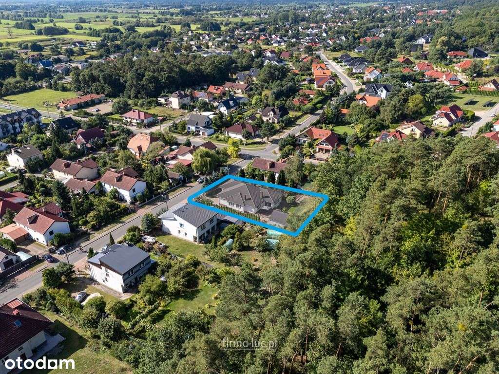 Dom przy ścianie lasu, możliwe 4 sypialnie-3