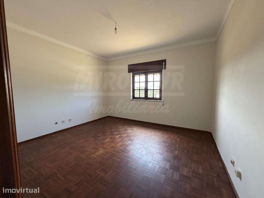 Moradia T4 com amplo terreno a poucos minutos da praia de Santo André-15
