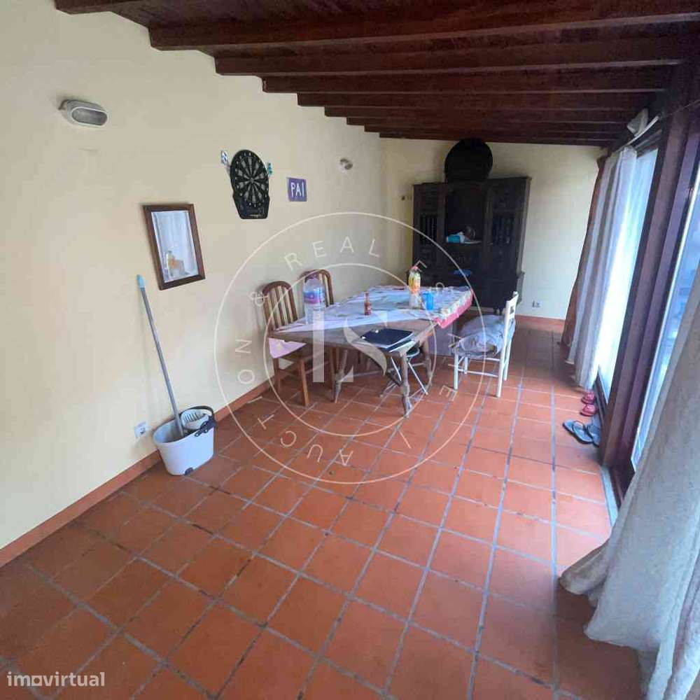 2 Apartamentos + Garagem com Logradouro | Vale de Cambra - Grande imagem: 2/38