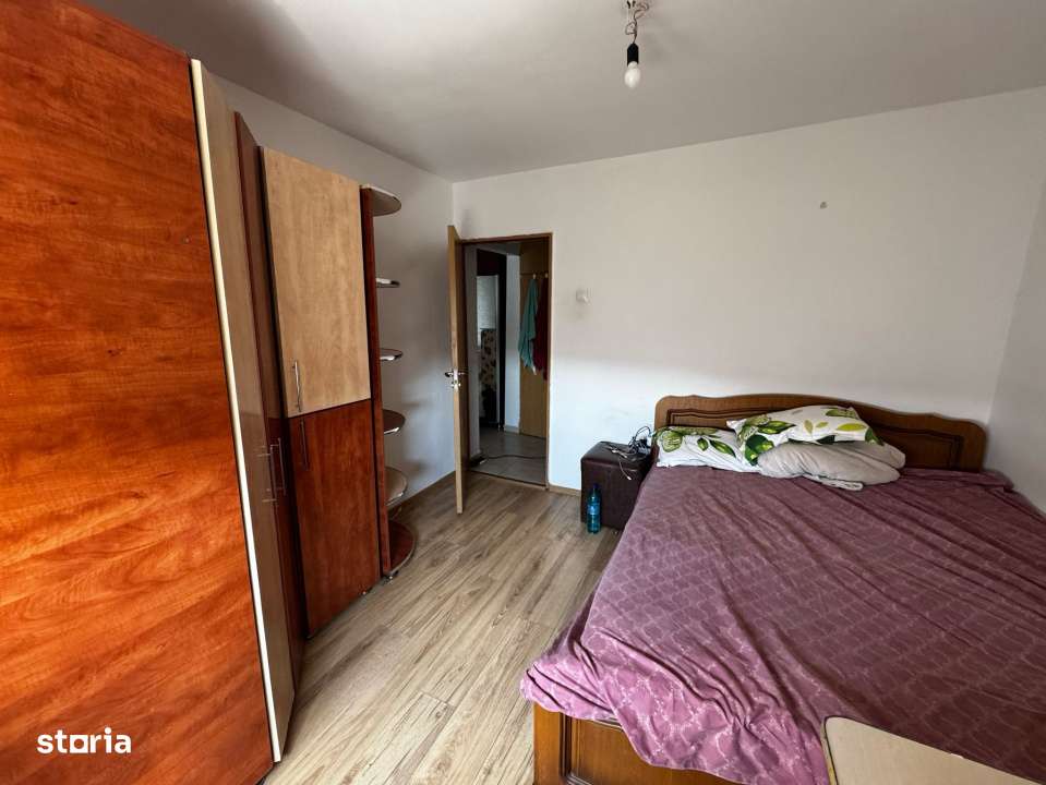 Apartament 2 camere, decomandat, 56mp., Rovine, zona Parculet Rovine - Imagine principală: 4/8