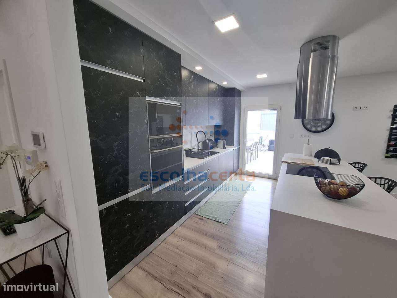 Oportunidade Excelente Moradia Térrea T4 Com Piscina de agua salgada-8