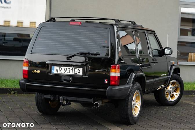 Jeep Cherokee 2.5 Sport - 15