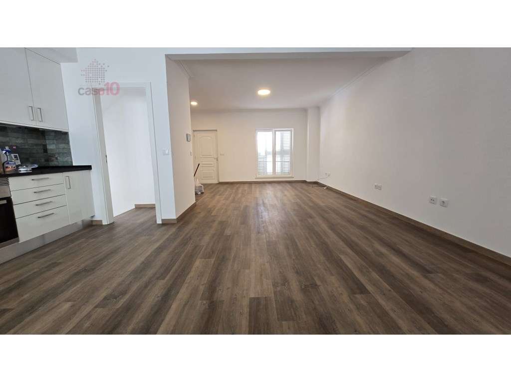 Excelente Moradia V4 para arrendar em Alcochete - Grande imagem: 3/29