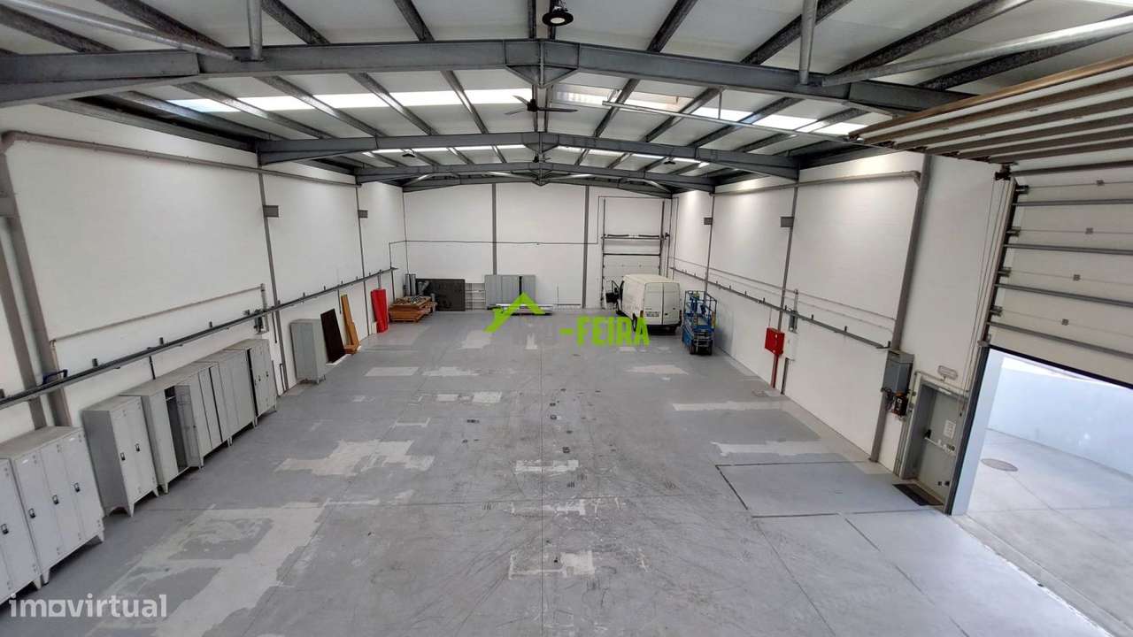 Pavilhão industrial , Fiães-31