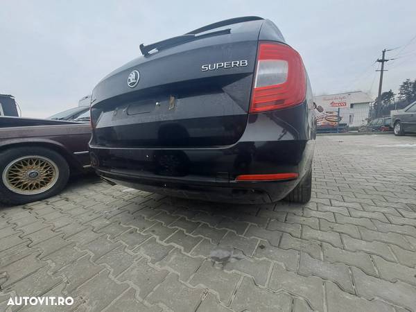 Dezmembram Skoda Superb II Break - 7