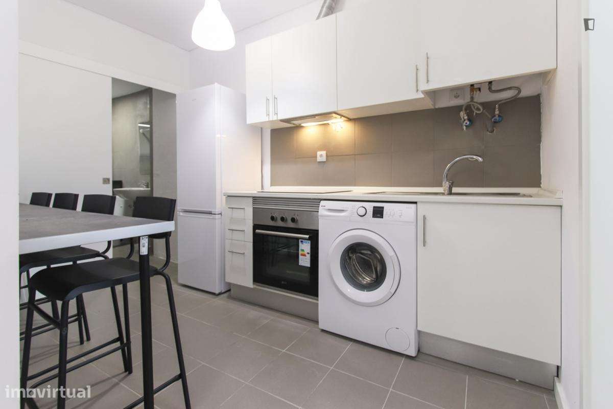 Quarto - localizado em Alameda Lisbon - Grande imagem: 5/8