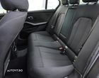 BMW Seria 3 318d MHEV - 16