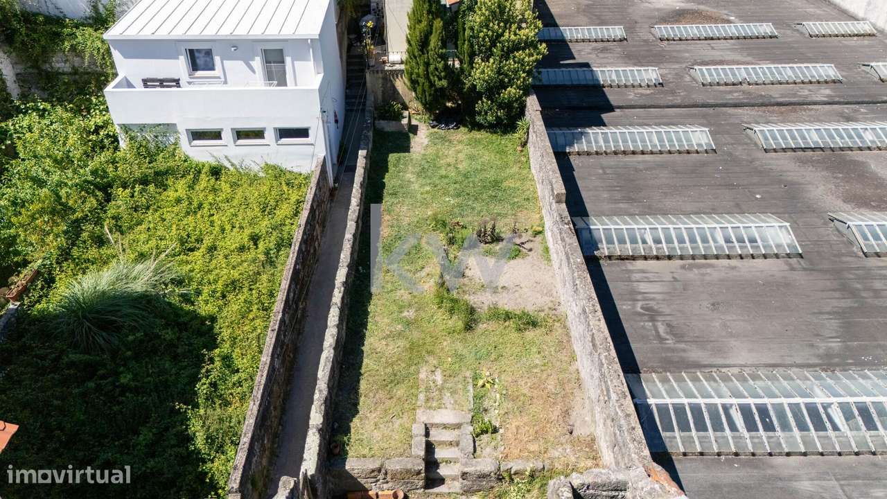 Fantástica moradia unifamiliar T3 c/ jardim + comércio no Porto, Antas - Grande imagem: 5/27