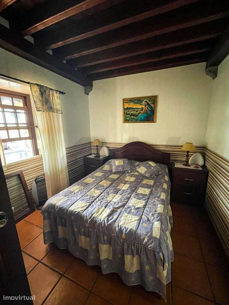 Moradia T3 + 2 Apartamentos T1+1-5