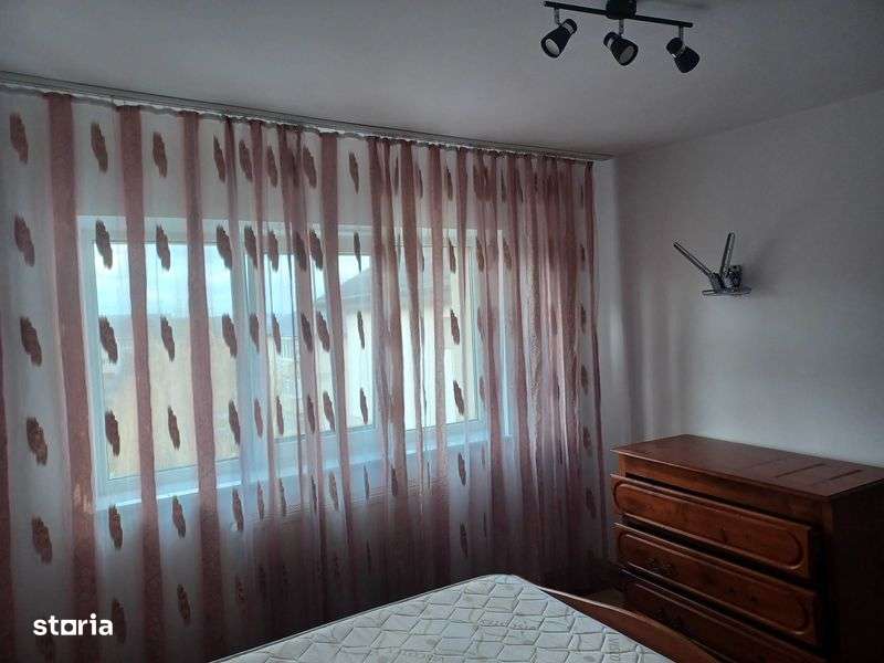 Ofer spre inchiriere/vanzare apartament in cart. Obcini - Imagine principală: 4/8