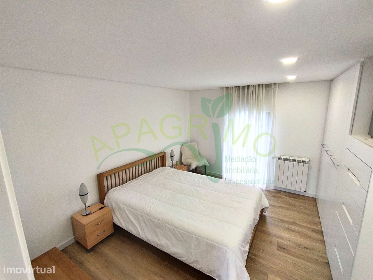 Moradia T2 com garagem e terraço em Penedono-11