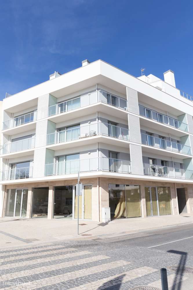 Loja Nova, em localização Premium, na Avenida Beato Nuno – Fátima - Grande imagem: 2/12