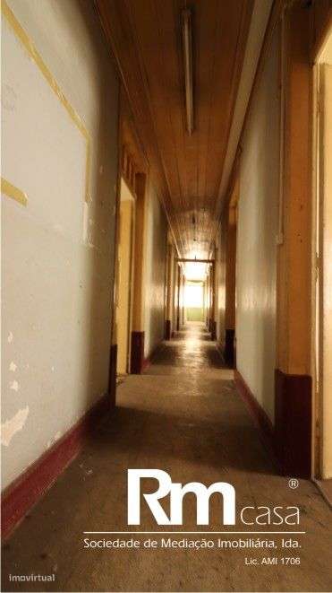 Magnifico prédio devoluto na Rua da Sofia, Largo do Terreiro da Erva-14