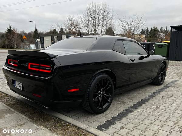 Dodge Challenger 5.7 R/T - 9