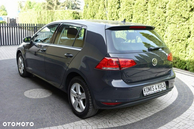 Volkswagen Golf - 4