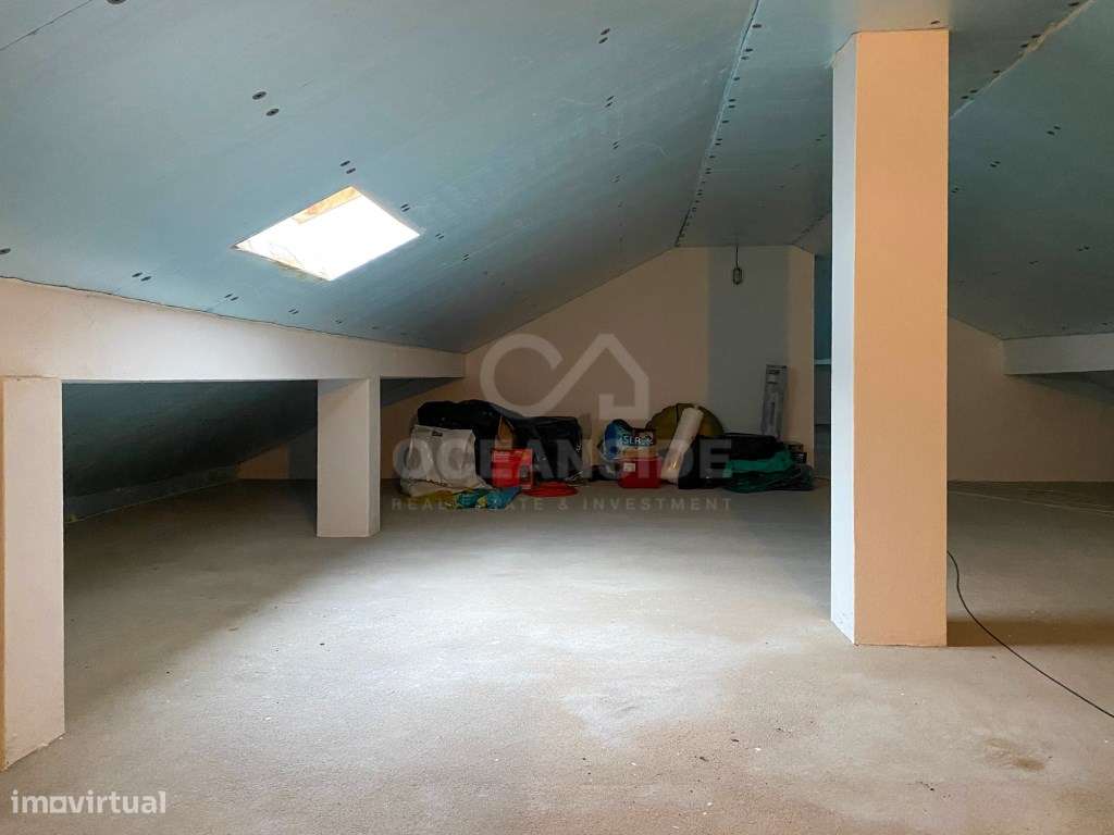 Moradia Independente Em Escalos De Baixo-34