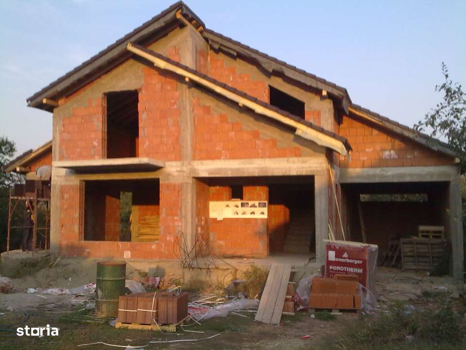 CASA P+M ,TEREN 924 MP , UTILI 260 MP, PODARI , COMISION ZERO PENTRU C - Imagine principală: 4/5