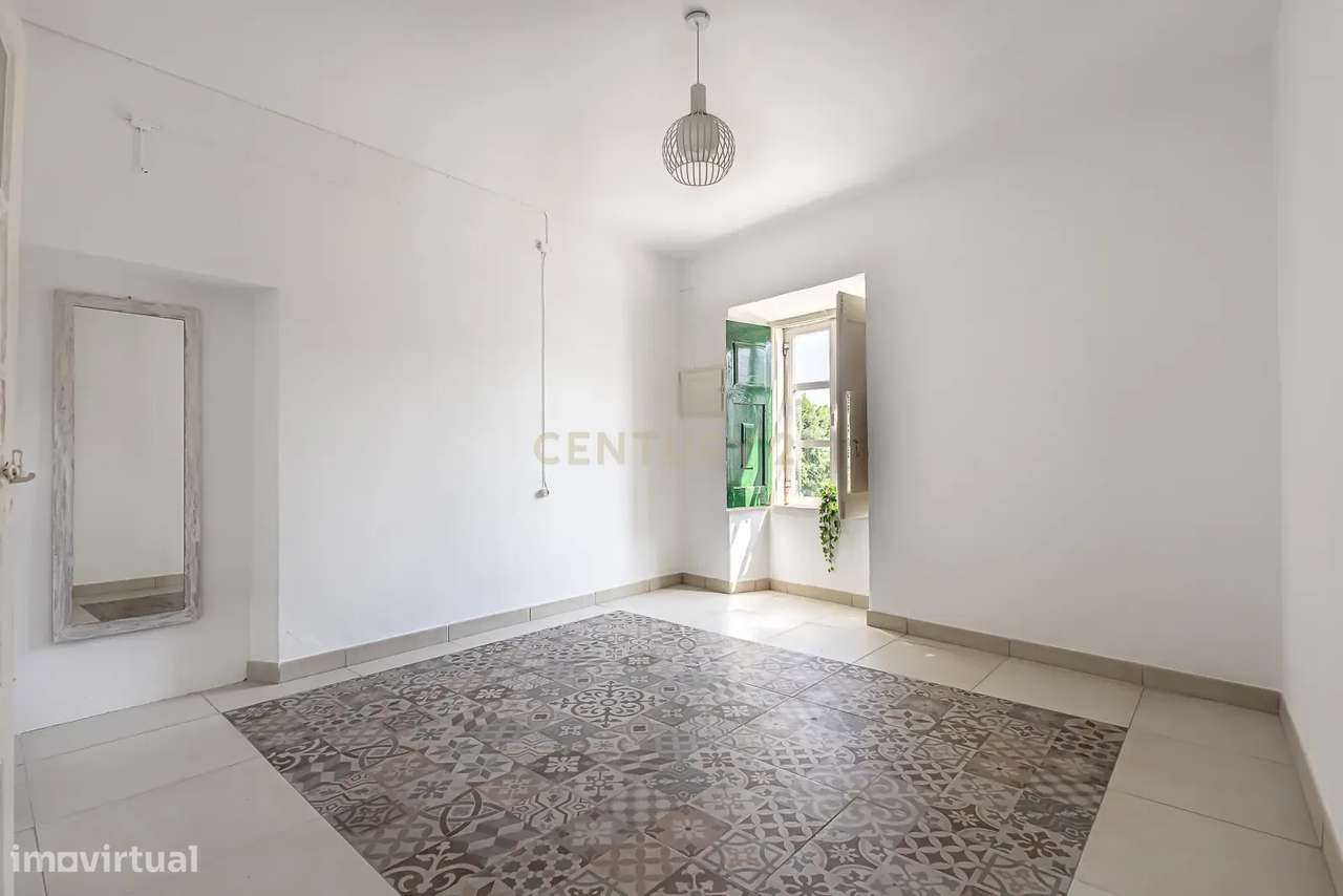 APARTAMENTO T2+1 COM 2 LOGRADOUROS NO CORAÇÃO DE BORBA - Grande imagem: 4/30