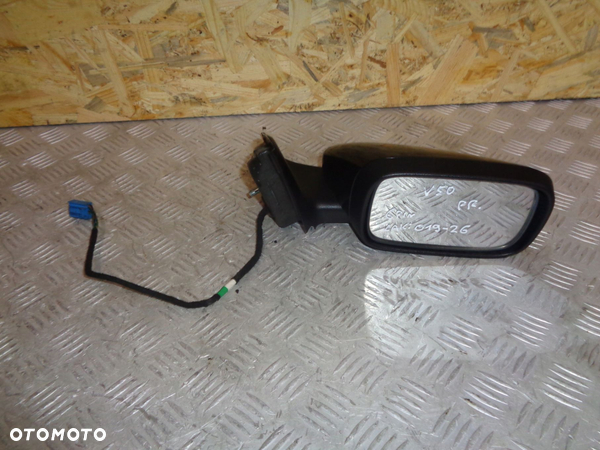 LUSTERKO PRAWE 6PIN LAK: 019-26 VOLVO V50 04- - 2