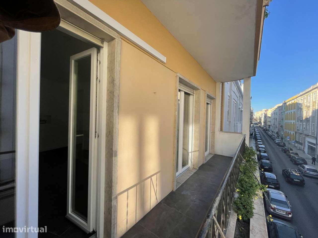 T1 luminoso em Arroios prédio com elevador-10