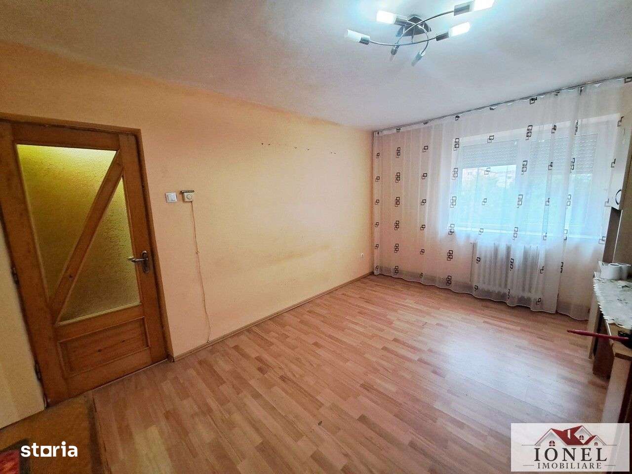 Apartament doua camere etaj 1, Cugir - Imagine principală: 5/7