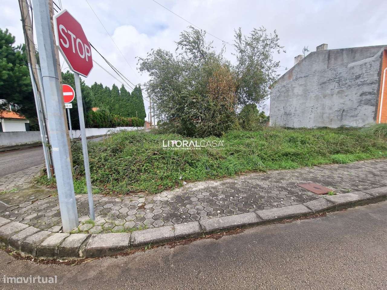 Lote de Terreno Aradas - Moradia com 3 Frentes - Grande imagem: 1/12