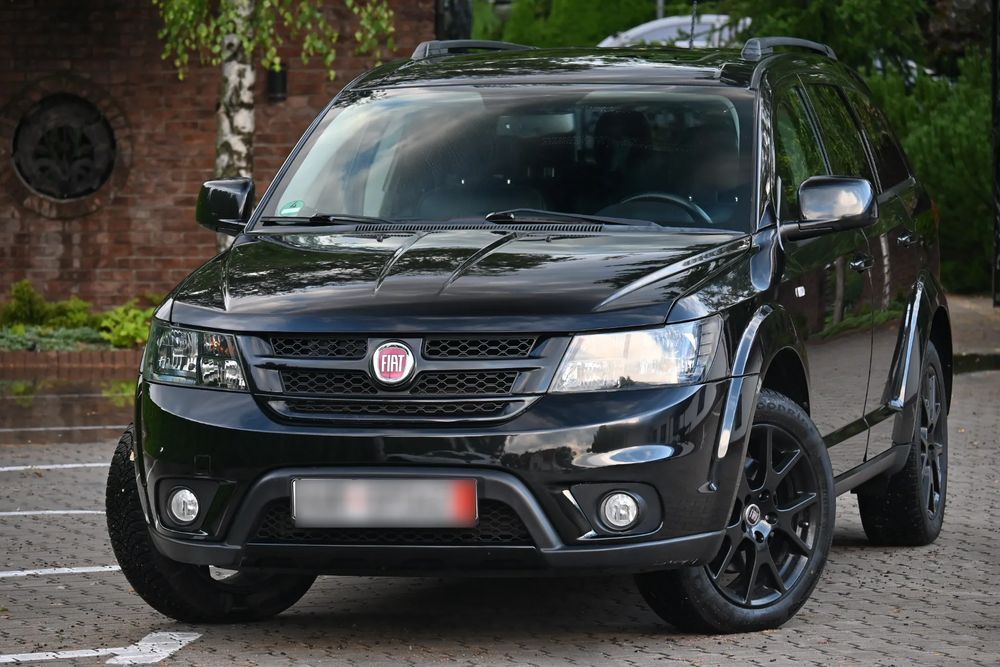 Fiat Freemont 2.0 Multijet 16V DPF Automatik Allrad Black Code 2015