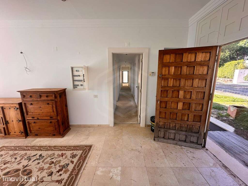 Moradia com piscina e área total de 1262m2 na Praia Verde, Castro M... - Grande imagem: 5/33