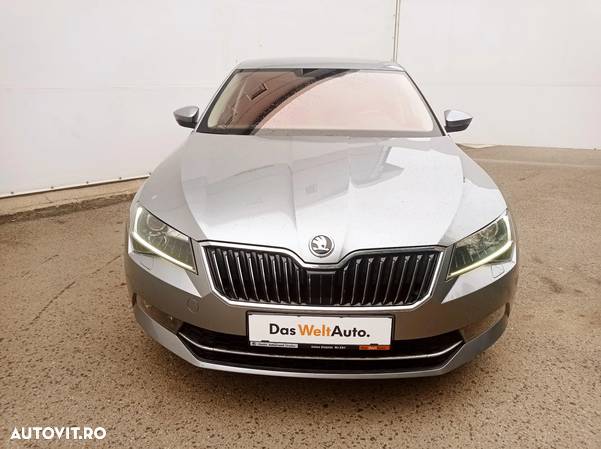 Skoda Superb 2.0 TDI Ambition - 27