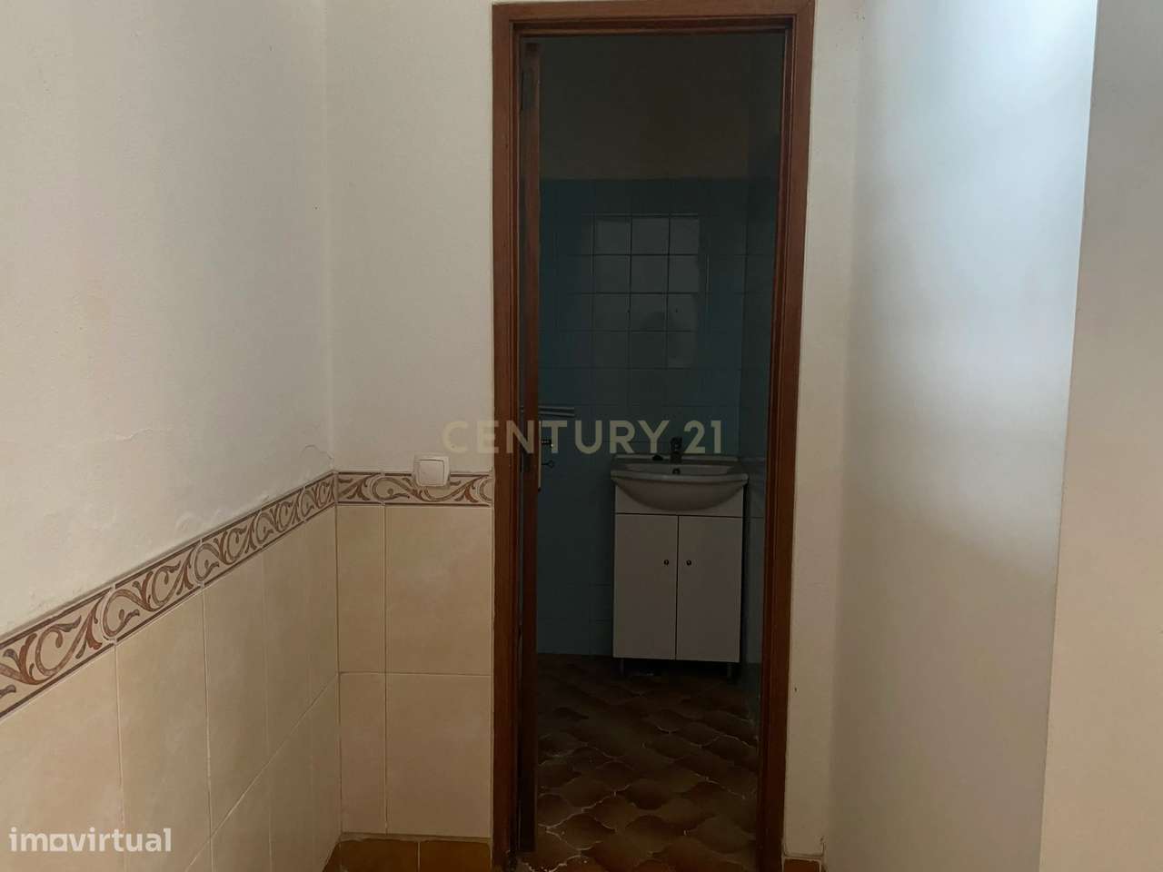 Prédio 2 pisos | Zona do Miradouro Setúbal - Grande imagem: 5/15