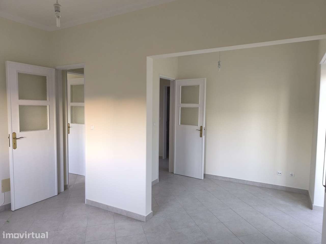 Arrendo T1/ T2, a 10min dos barcos do Barreiro e 30 min de Lisboa - Grande imagem: 4/15