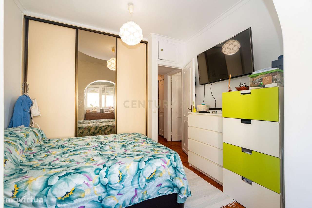Apartamento T2 em Lisboa com Excelente Localização e Conforto-11