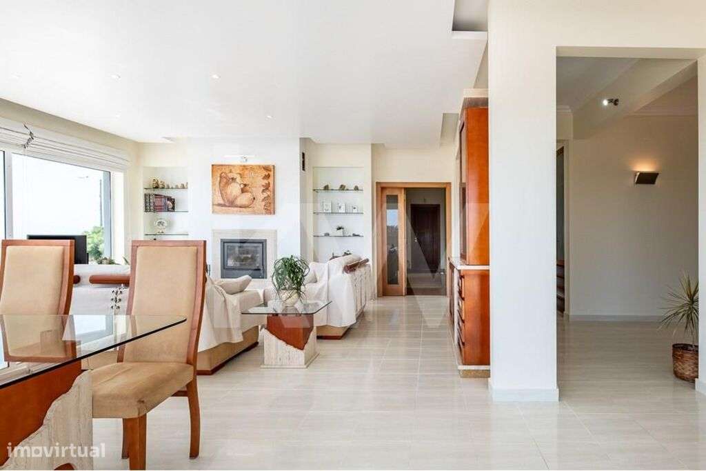 Moradia sobre a Praia da Calada - Grande imagem: 5/39