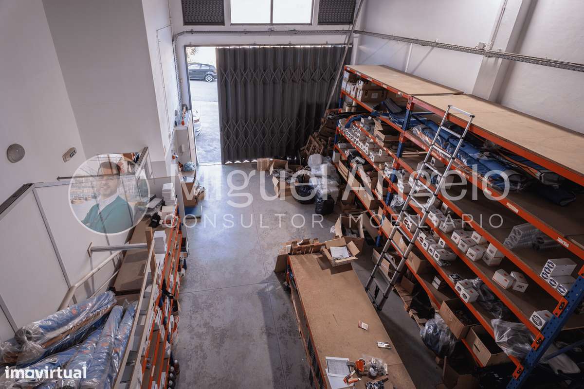 Armazém com 459m² na zona industrial de Ermesinde – Oportunidade única - Grande imagem: 3/7