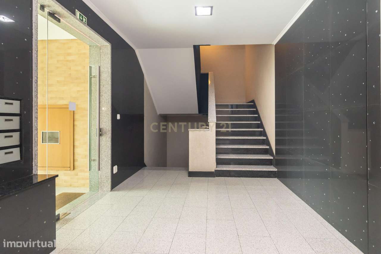 Apartamento T2 c/ garagem e arrecadação, Redondos, Fernão Ferro-38