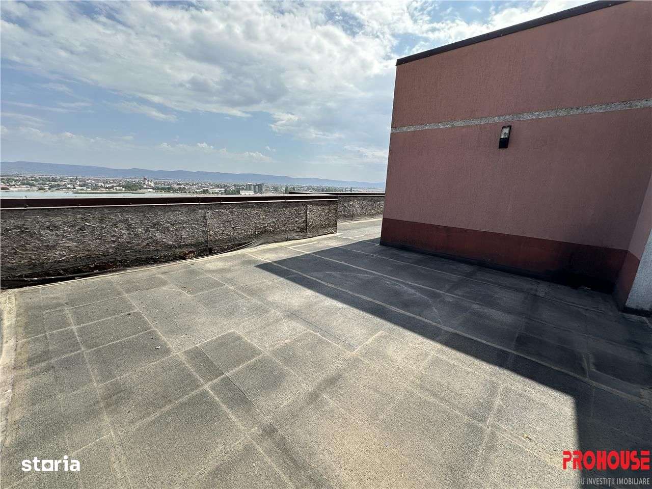PENTHOUSE - Zona Arena Mall - 294mp-12
