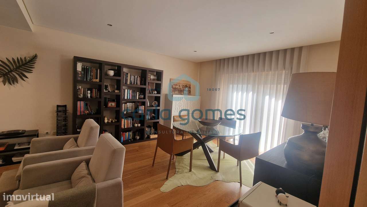 APARTAMENTO T2 C/SUÍTE VARANDA LUGAR DE GARAGEM | RIO TINTO, GONDOMAR-3