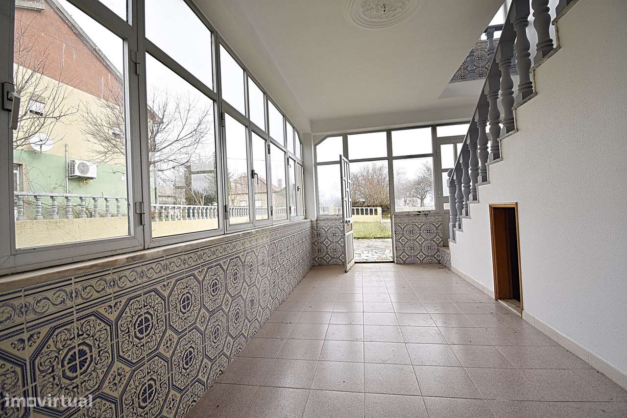 Moradia T3 com terraço e vistas urbanas e de jardim - Grande imagem: 4/14