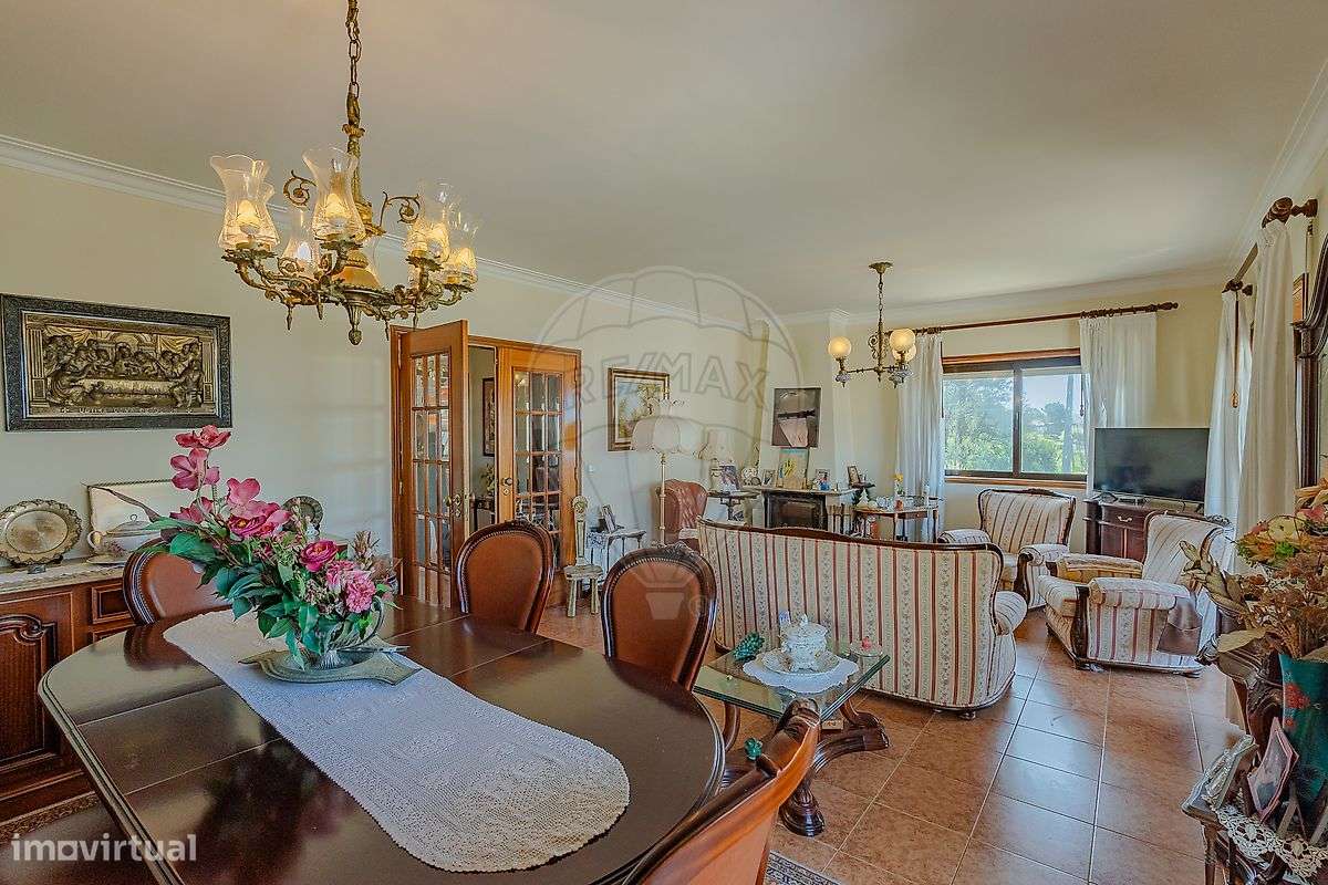 Moradia T4 para venda-5