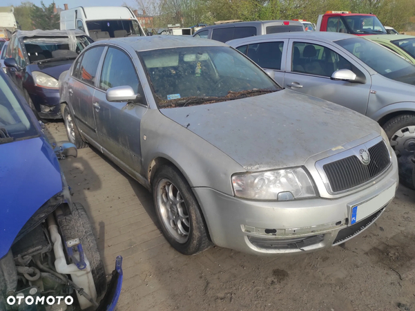 SKODA SUPERB 2.5 TDI 2006R Cały na części !!! - 3