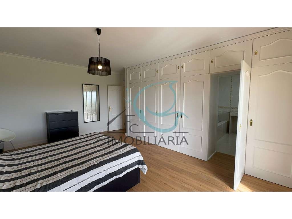 Moradia T5 com Vista para a Serra em Alenquer-14