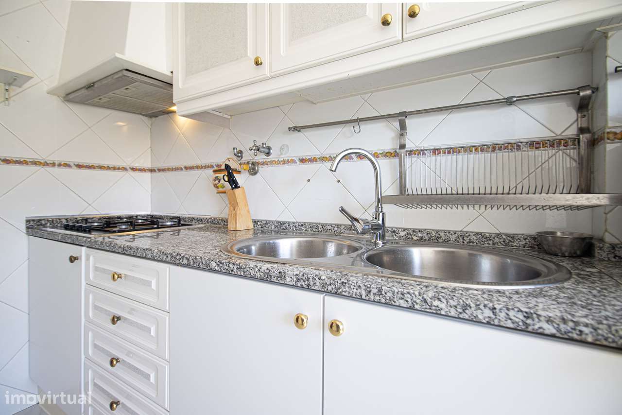 Apartamento T3 c/ 2 WCs e Sala c/ Lareira em Monte Abraão, Sintra-7