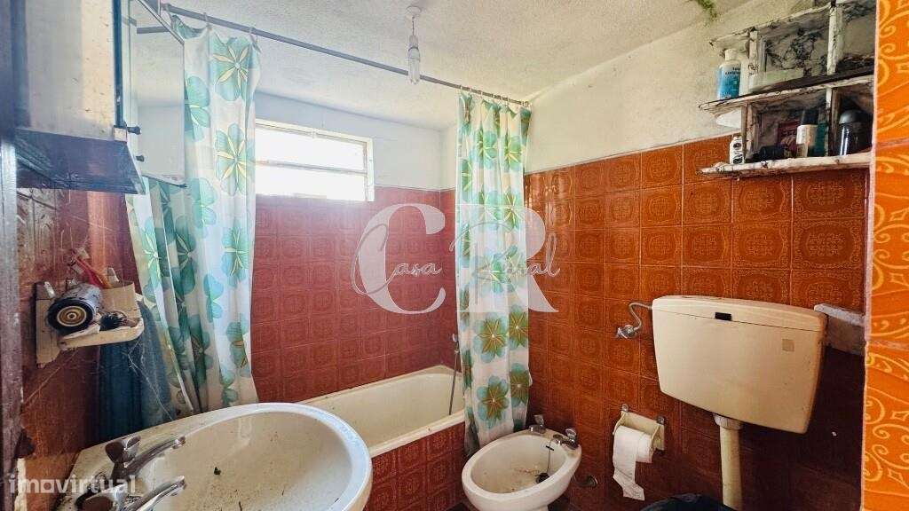 Quinta com casas de pedra para recuperar, poço e furo-10