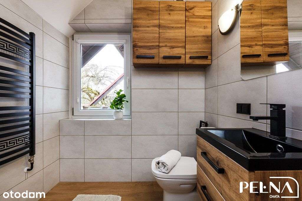 Dom z dużą halą w sercu Kaszub – idealny dla rodzi-13