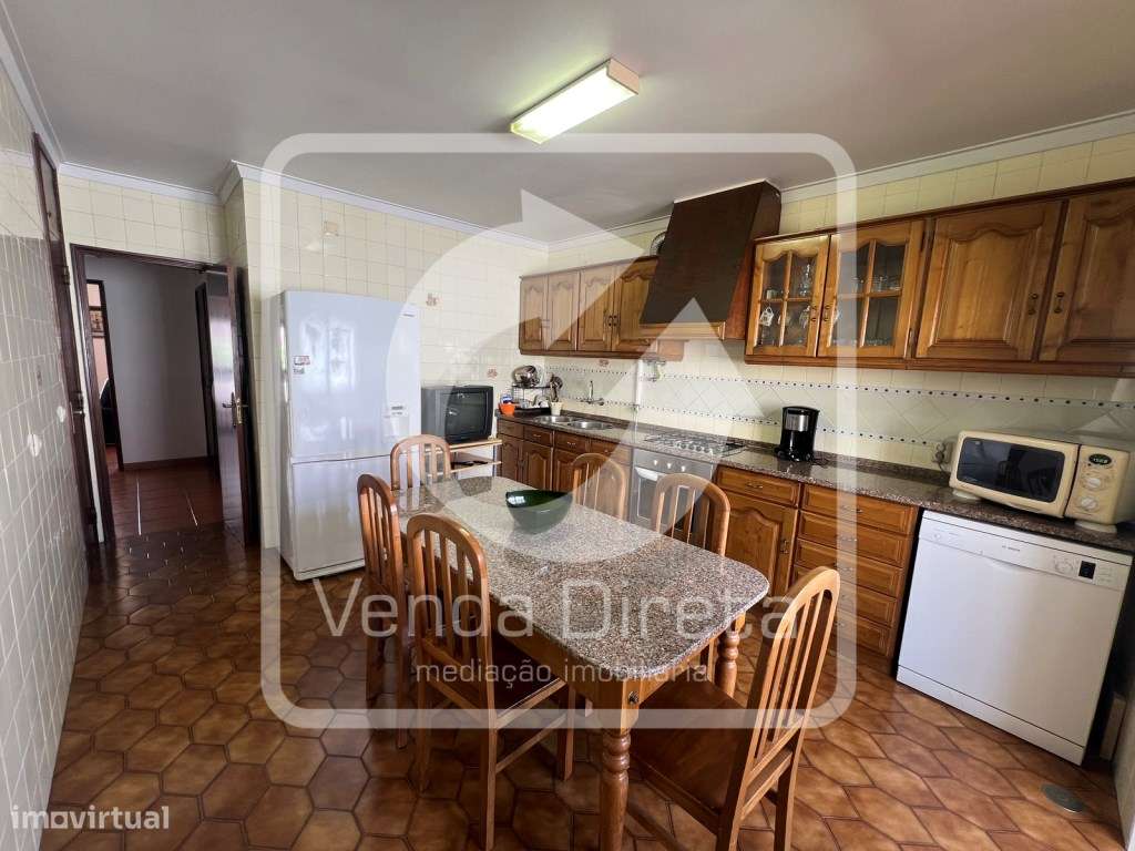 Andar de moradia T3 com garagem, Barreiro-9